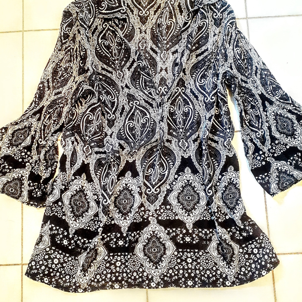 Sunny Leigh Paisley tunic top